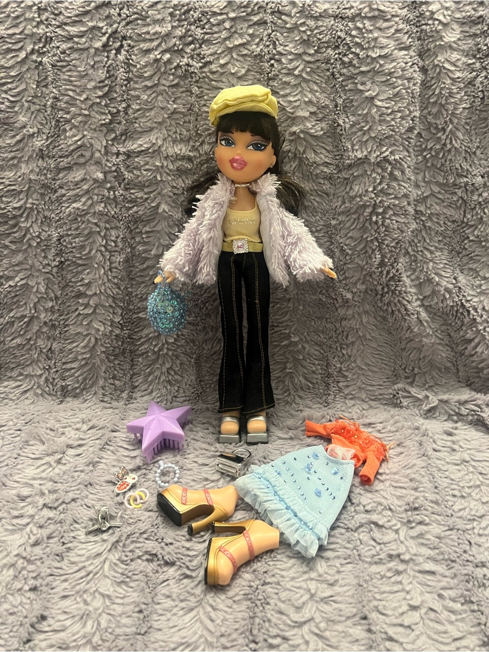 2001 Bratz Doll Jade in Spring Fling Outfit w/ 2nd Outfit & Accessories